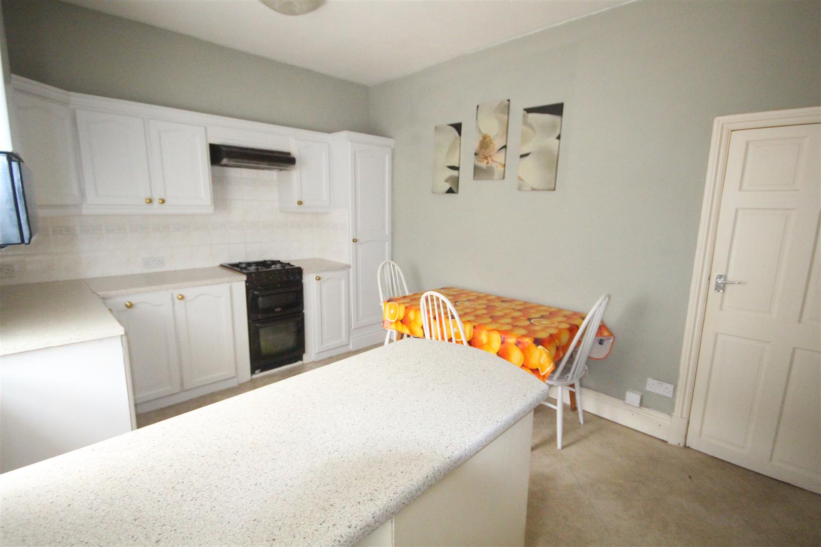 2 bedroom terraced house To Let in Barnoldswick - IMG_8845.jpg